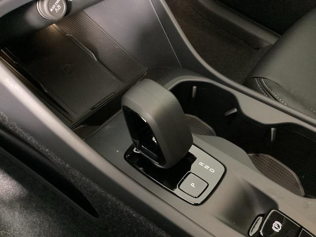 Photo of 2025 Crystal White Pearl Volvo XC40