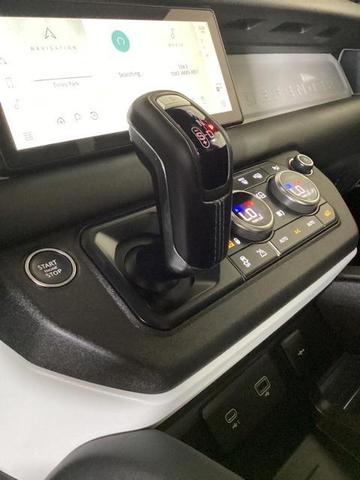 Photo of 2024 Fuji White Land Rover Defender