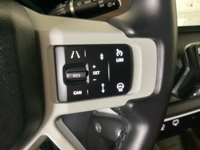 Photo of 2024 Fuji White Land Rover Defender