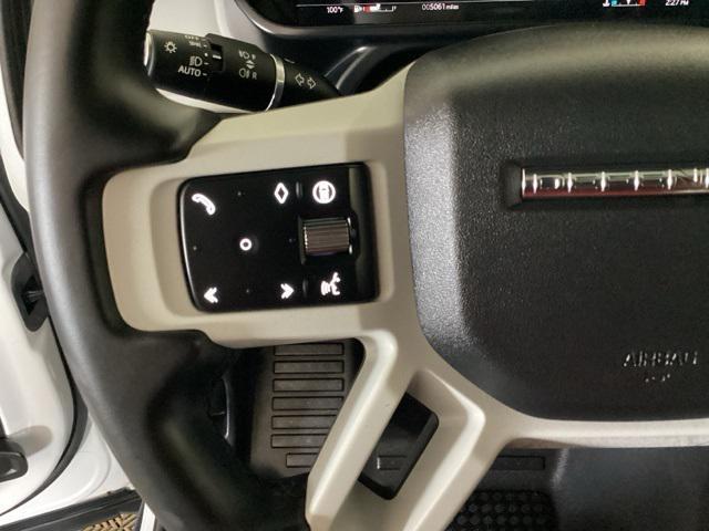 Photo of 2024 Fuji White Land Rover Defender