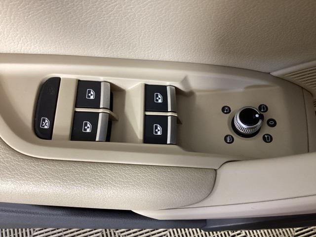 Photo of 2018 Ibis White Audi Q5