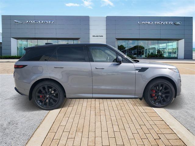 Photo of 2025 Eiger Grey Metallic Land Rover Range Rover Sport