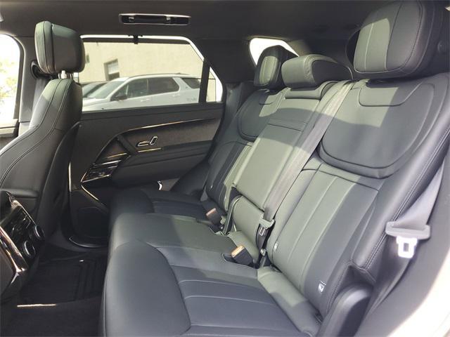 Photo of 2025 Eiger Grey Metallic Land Rover Range Rover Sport