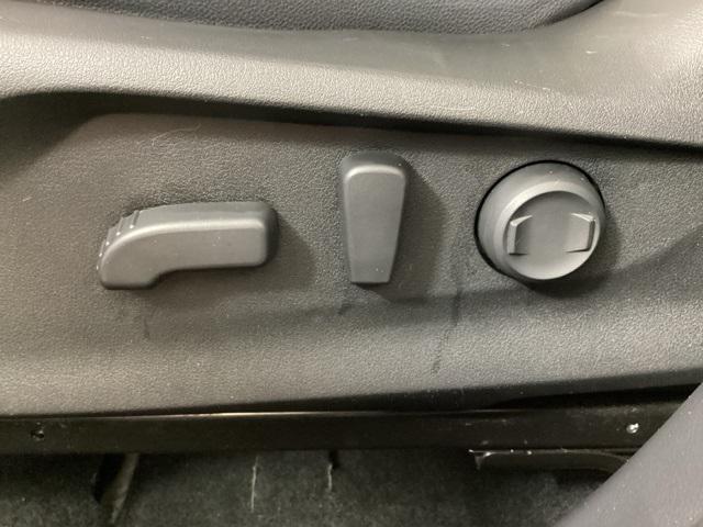 Photo of 2020 Crystal White Pearl Subaru Forester