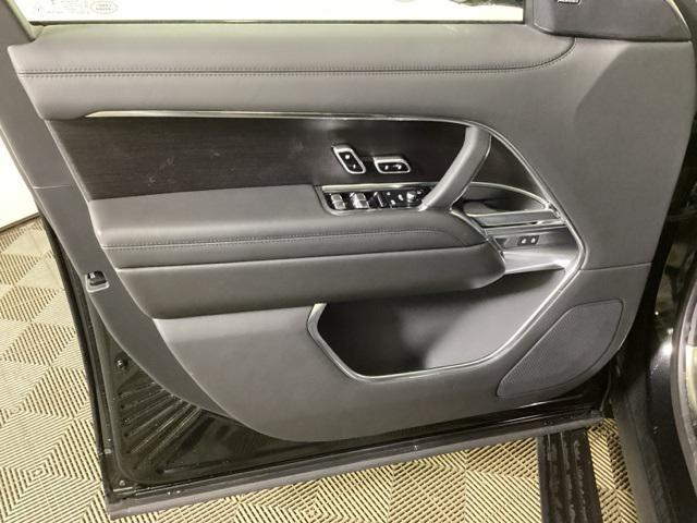 Photo of 2025 Land Rover Range Rover