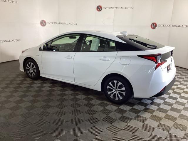 Photo of 2021 Super White Toyota Prius
