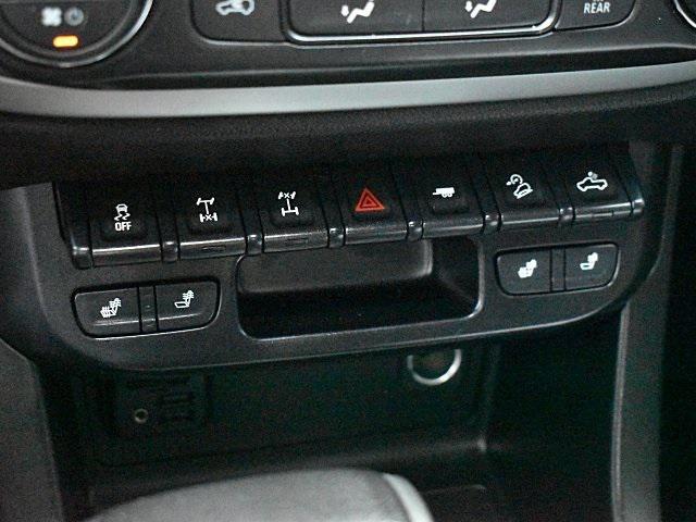 Photo of 2021 Black Chevrolet Colorado
