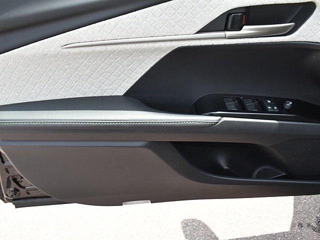 Photo of 2025 Midnight Black Metallic Toyota Camry