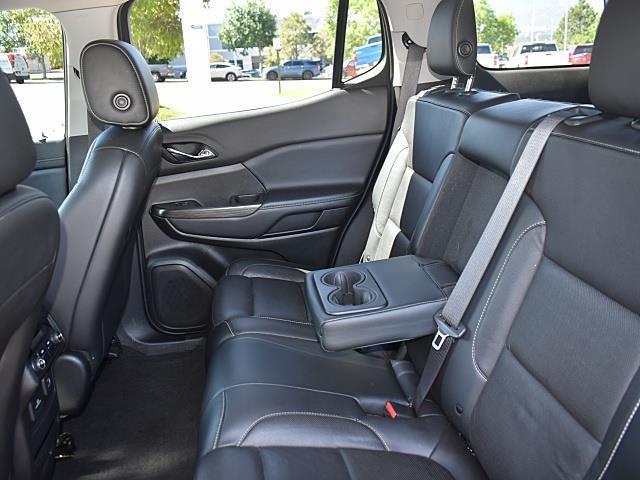 Photo of 2019 White Frost Tricoat GMC Acadia