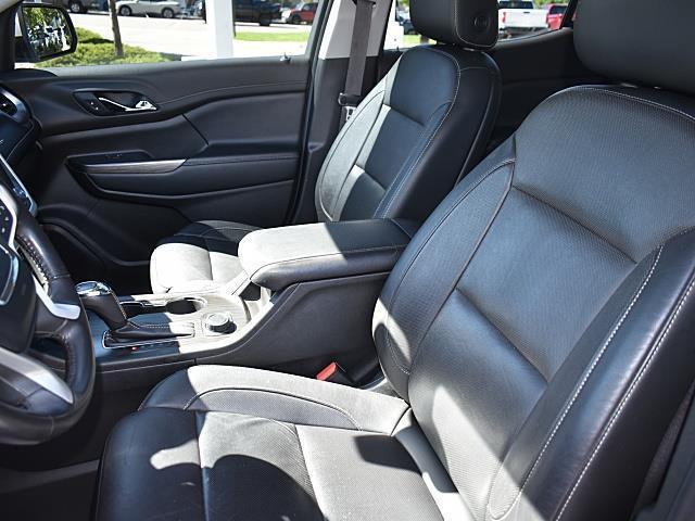 Photo of 2019 White Frost Tricoat GMC Acadia