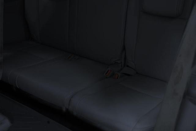 Photo of 2017 Blizzard Pearl Toyota Highlander
