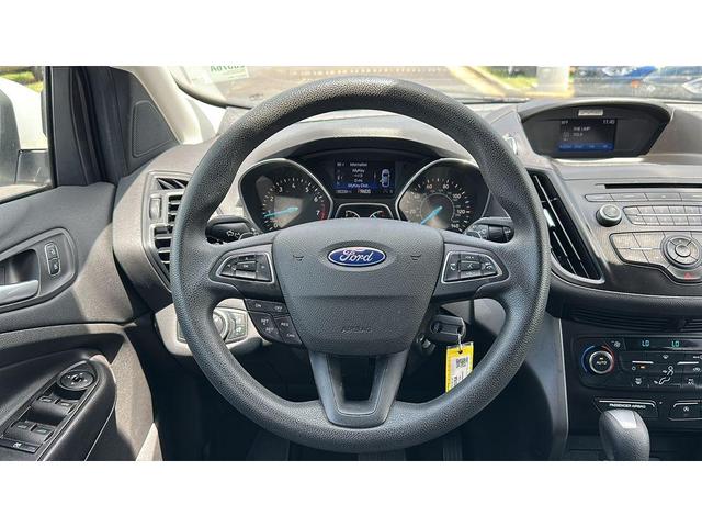 Photo of 2017 Oxford White Ford Escape