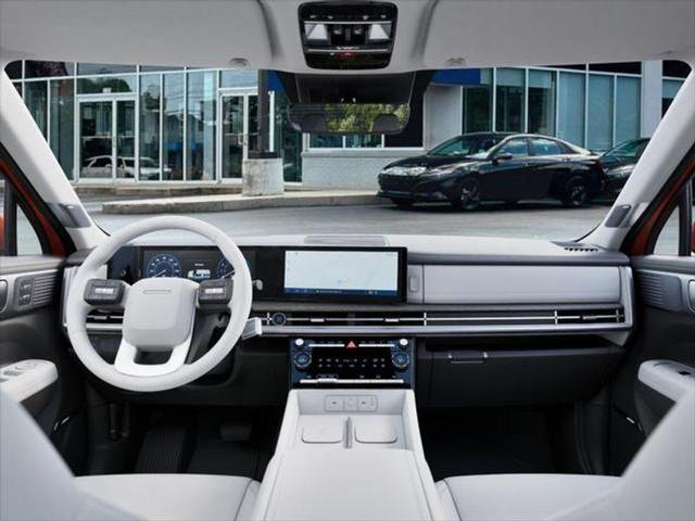 Photo of 2025 Orange Hyundai SANTA FE HEV