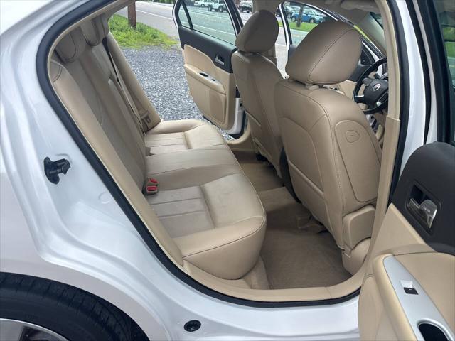 Photo of 2010 White Mercury Milan