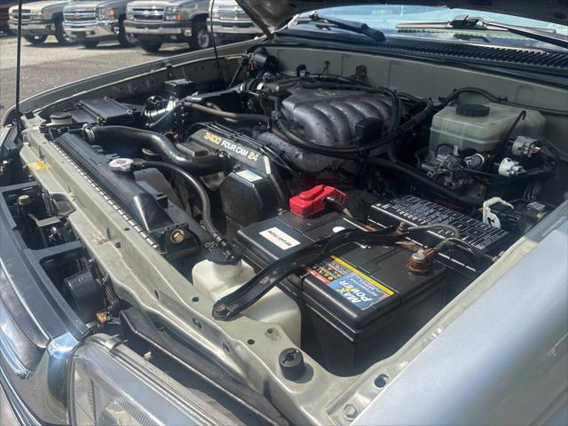 Photo of 2002 Silver Toyota 4Runner