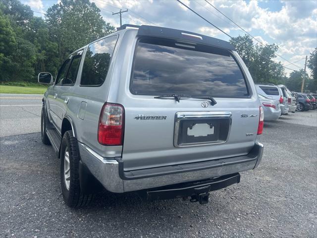Photo of 2002 Silver Toyota 4Runner