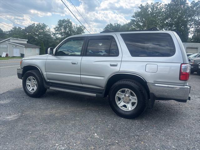 Photo of 2002 Silver Toyota 4Runner
