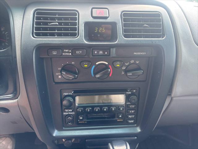 Photo of 2002 Silver Toyota 4Runner