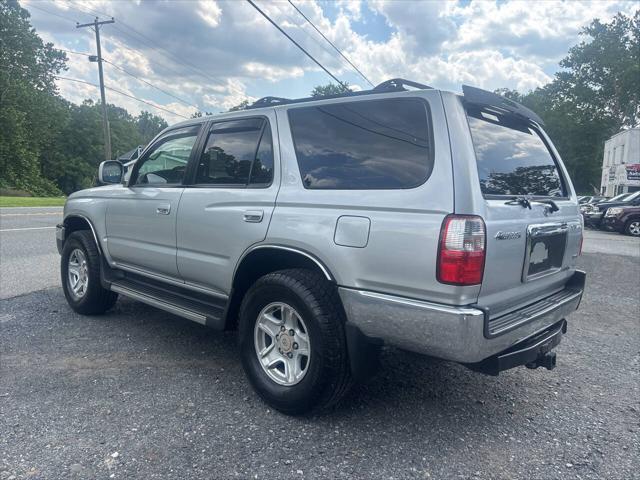 Photo of 2002 Silver Toyota 4Runner