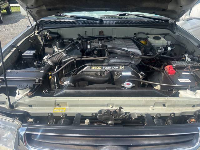 Photo of 2002 Silver Toyota 4Runner