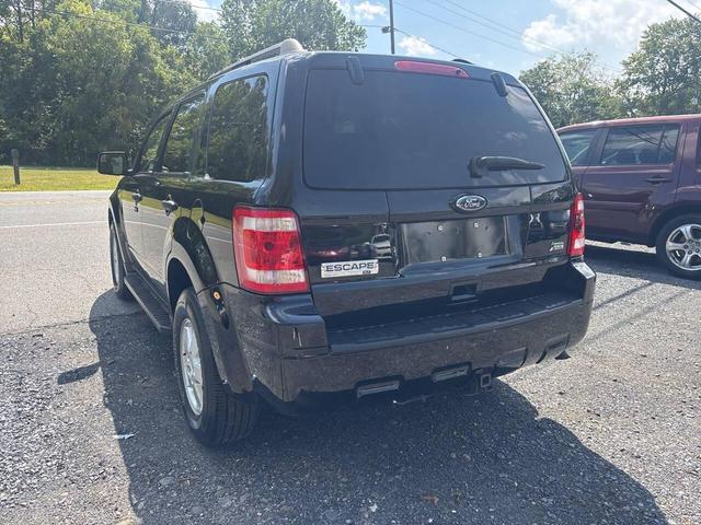 Photo of 2010 Black Ford Escape