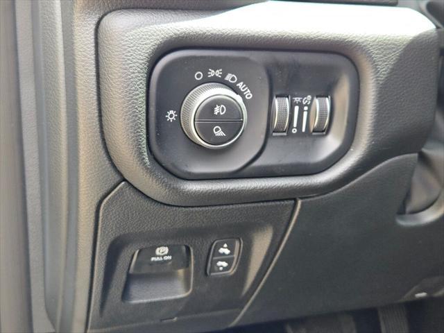 Photo of 2025 Bright White Clearcoat RAM 1500