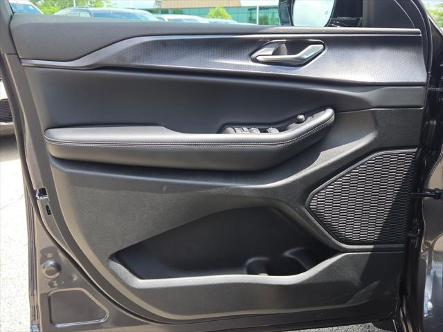 Photo of 2025 Baltic Gray Metallic Clearcoat Jeep Grand Cherokee L