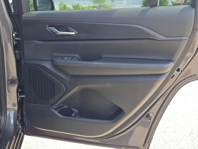Photo of 2025 Baltic Gray Metallic Clearcoat Jeep Grand Cherokee L