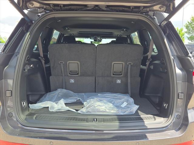 Photo of 2025 Baltic Gray Metallic Clearcoat Jeep Grand Cherokee L