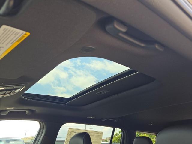 Photo of 2025 Baltic Gray Metallic Clearcoat Jeep Grand Cherokee L