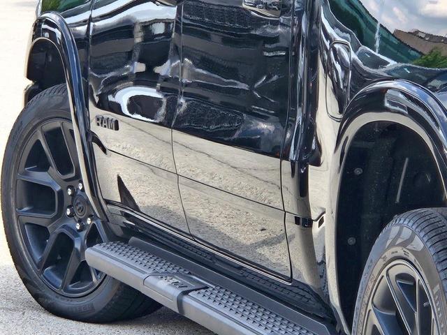 Photo of 2026 Diamond Black Crystal Pearlcoat RAM 1500