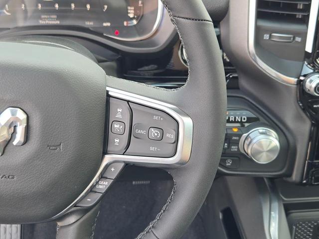 Photo of 2026 Diamond Black Crystal Pearlcoat RAM 1500
