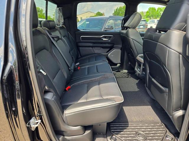 Photo of 2026 Diamond Black Crystal Pearlcoat RAM 1500