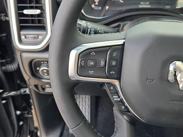 Photo of 2026 Diamond Black Crystal Pearlcoat RAM 1500