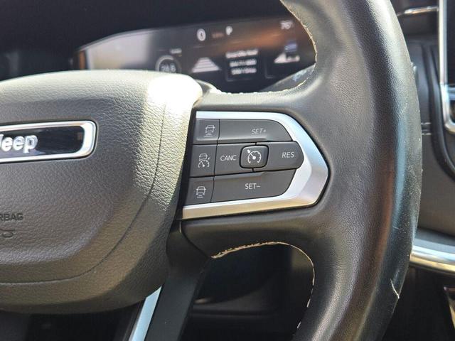Photo of 2022 Diamond Black Crystal Pearlcoat Jeep Compass