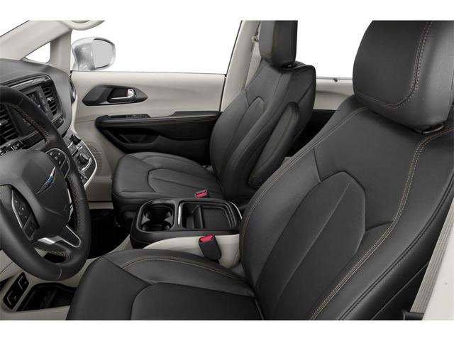 Photo of 2020 Granite Crystal Metallic Clearcoat Chrysler Pacifica