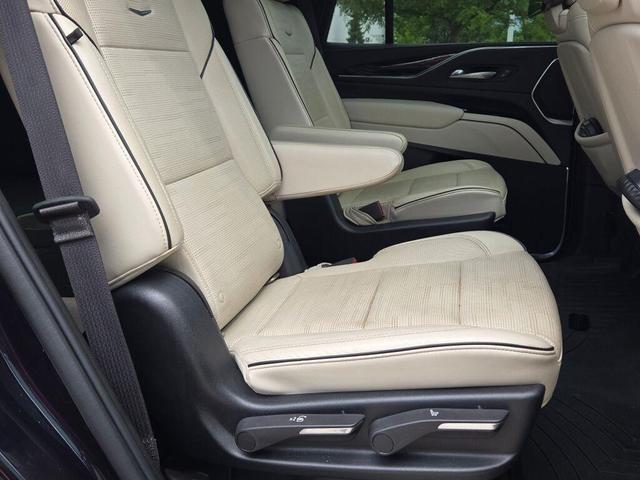 Photo of 2022 Dark Moon Blue Metallic Cadillac Escalade