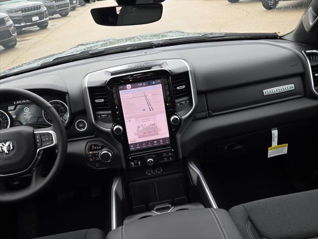 Photo of 2025 Granite Crystal Metallic Clearcoat RAM 1500