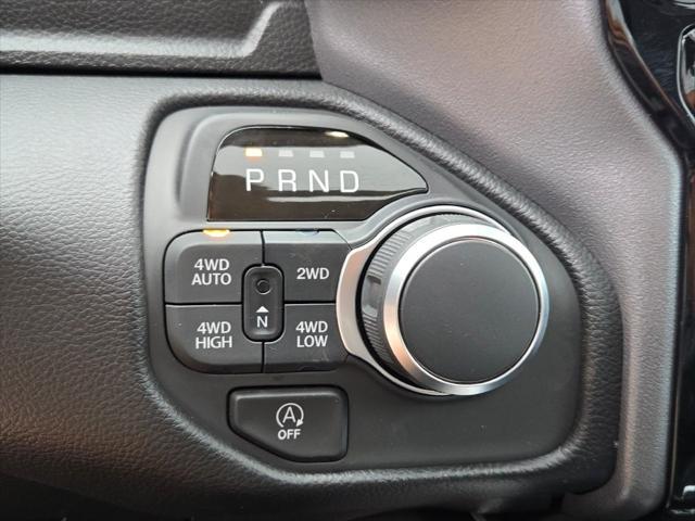 Photo of 2025 Granite Crystal Metallic Clearcoat RAM 1500