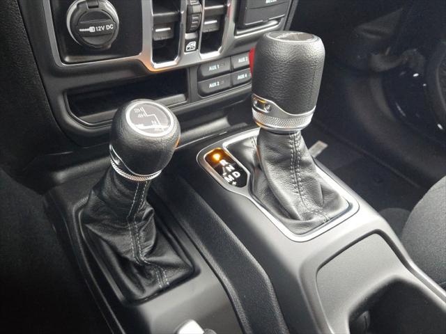 Photo of 2025 Black Clearcoat Jeep Gladiator