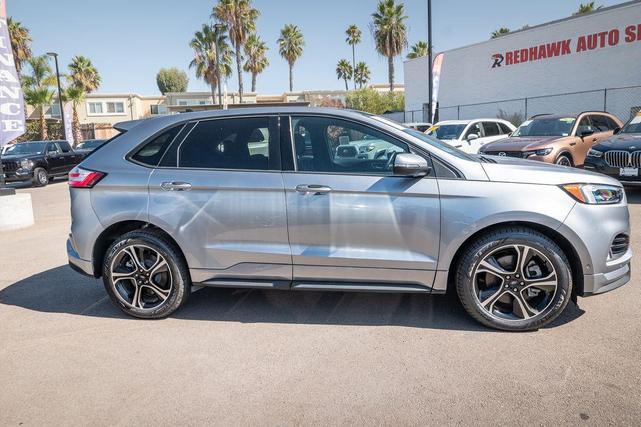 Photo of 2022 Iconic Silver Metallic Ford Edge