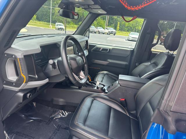 Photo of 2023 Velocity Blue Metallic Ford Bronco