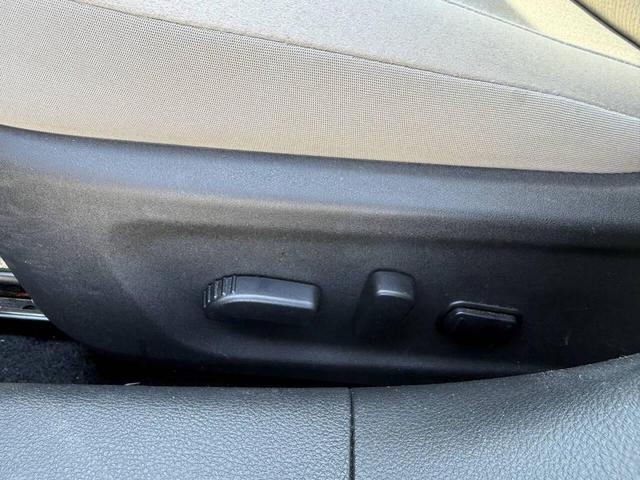 Photo of 2019 White Nissan Altima