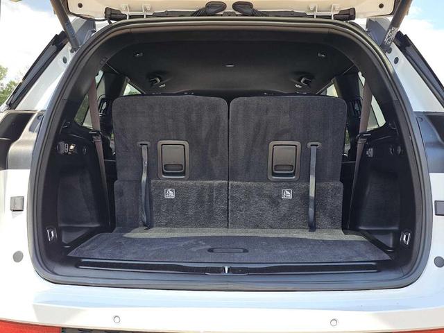 Photo of 2024 Bright White Clearcoat Jeep Grand Cherokee L