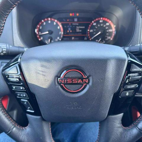 Photo of 2023 White Nissan Frontier