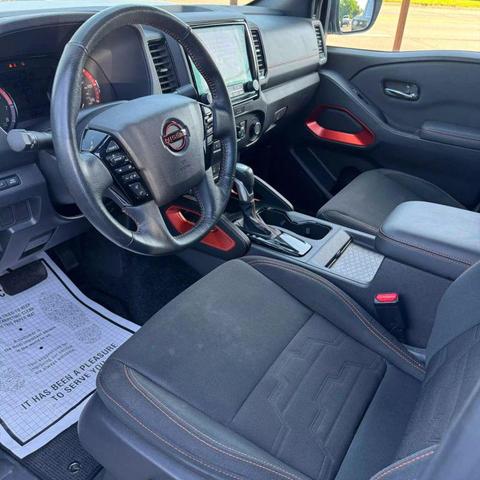 Photo of 2023 White Nissan Frontier