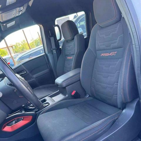 Photo of 2023 White Nissan Frontier