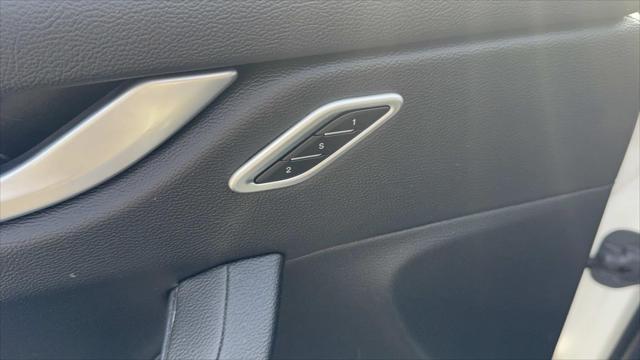 Photo of 2023 Bianco Maserati Levante