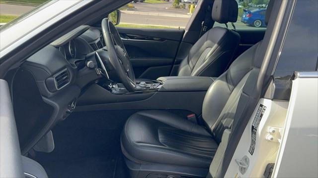 Photo of 2023 Bianco Maserati Levante