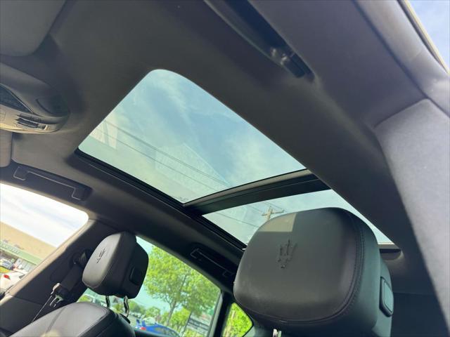 Photo of 2023 Bianco Maserati Levante